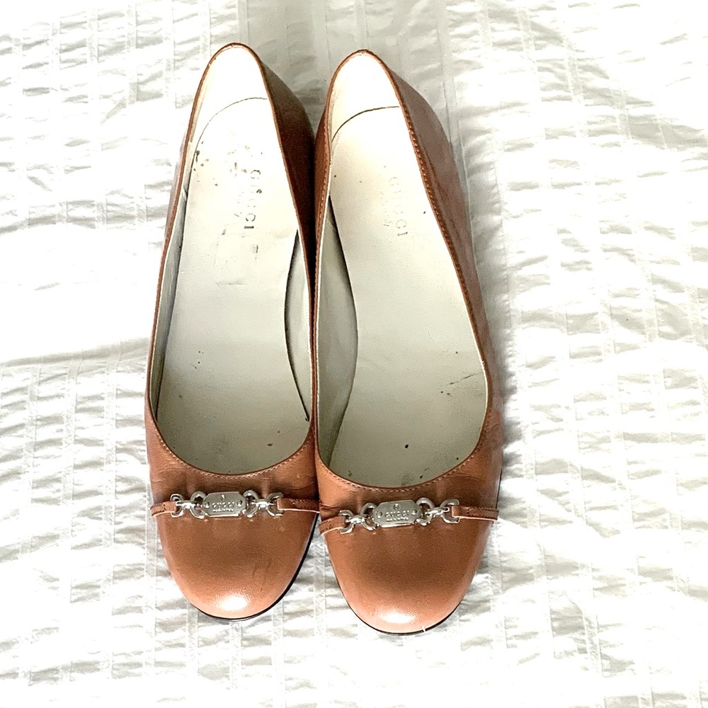 EUC Authentic Gucci Brown with Silver Buckle ballet flats